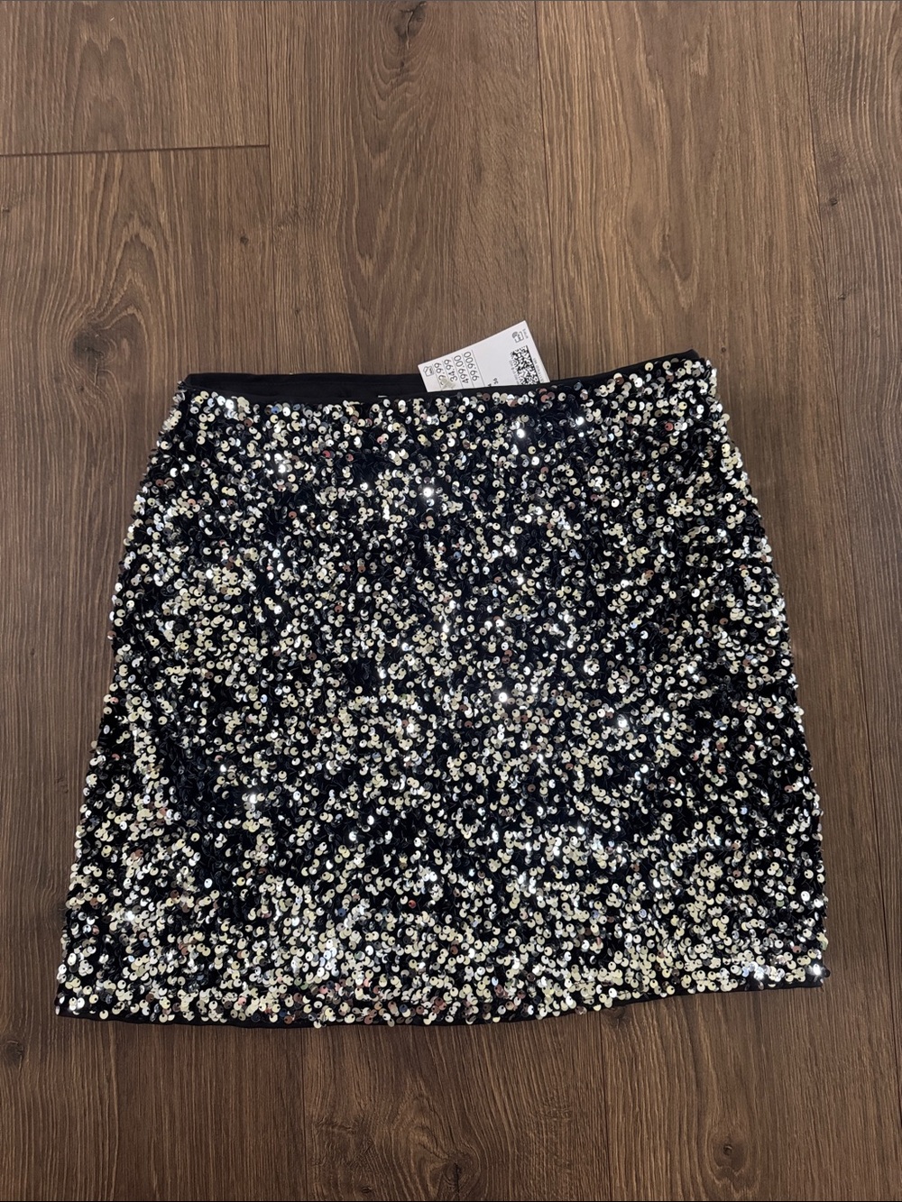 H&M Black Mini Sequin Skirt with Silver Accents NWT Sz 4 Small